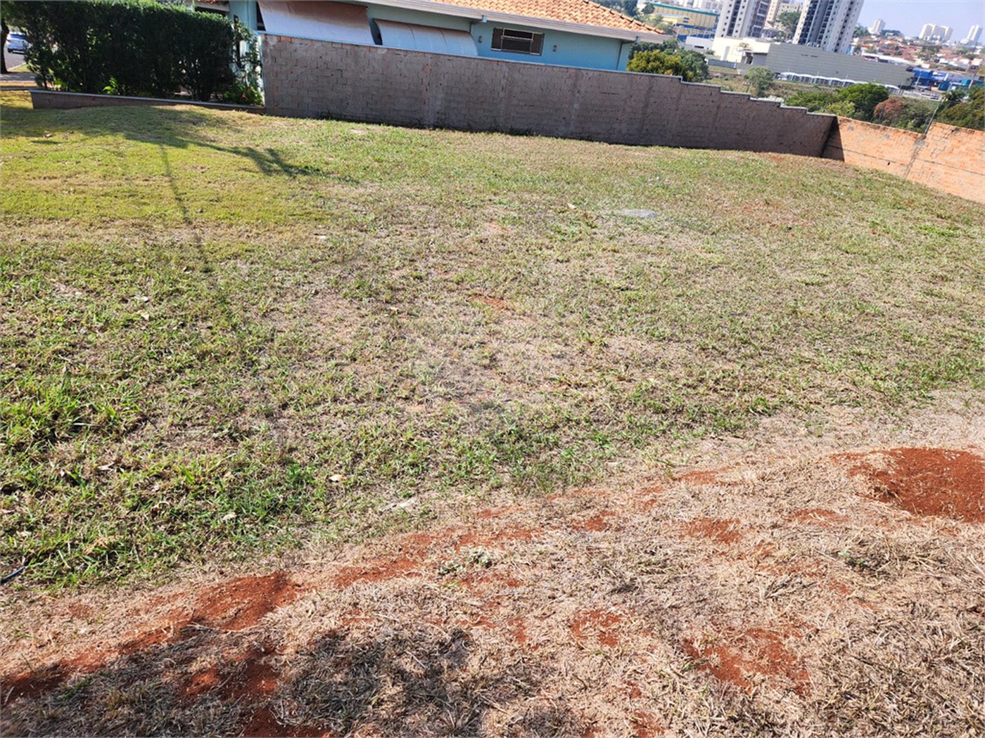 Terreno à venda em Altos do Jaraguá, Araraquara, SP