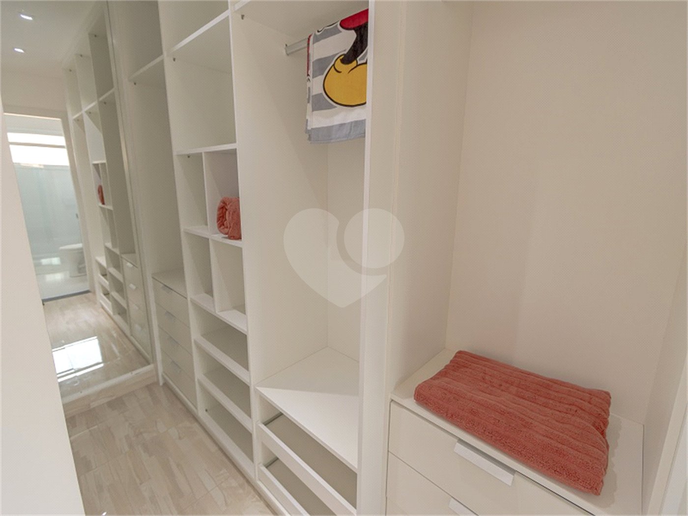 Casa à venda com 2 suítes no condomínio Residencial Américo de Figueiredo, Sorocaba - SP