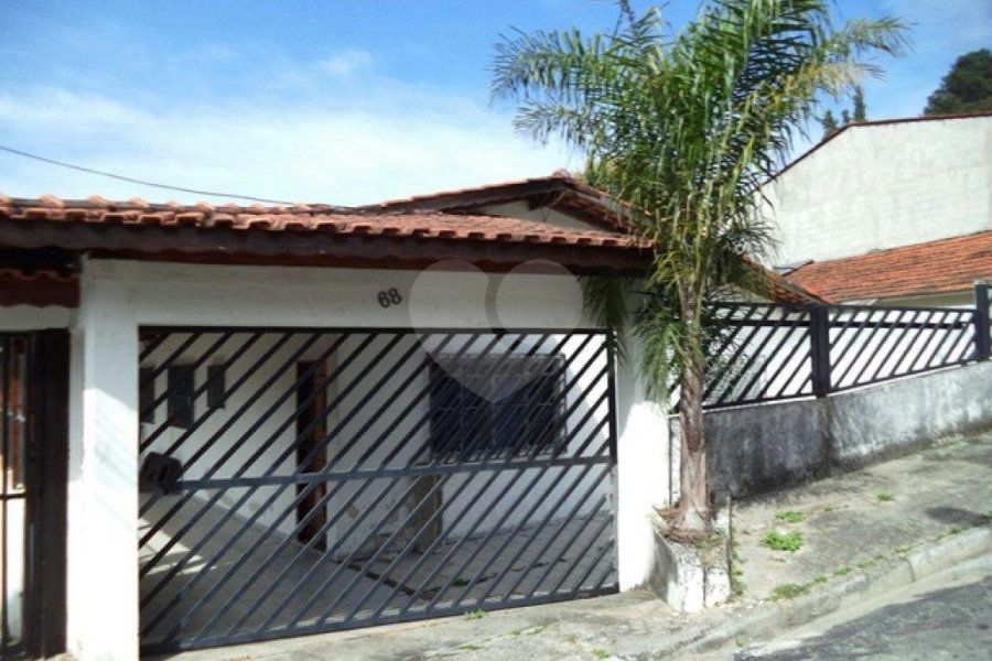 Sobrado à venda com 3 quartos, sendo 1 suíte, em Tremembé, São Paulo, SP