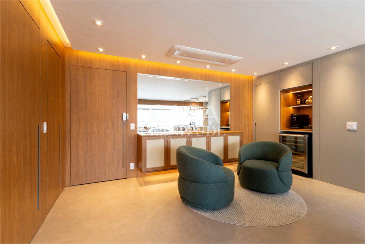 Apartamento à venda com 3 suítes em Moema, São Paulo, SP