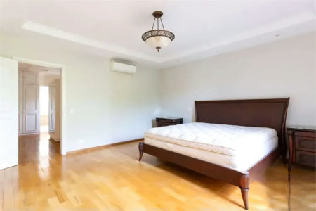 Casa à venda com 4 suítes em Jardim Leonor, São Paulo, SP