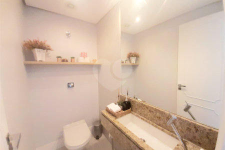 Apartamento à venda com 3 quartos em Moema, São Paulo, SP
