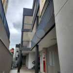 Casa à venda com 2 quartos, sendo 1 suíte, no condomínio Residencial Sanches, São Paulo - SP