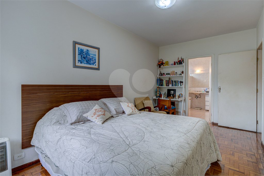 Casa à venda ou para alugar com 4 quartos, sendo 2 suítes, em Ibirapuera, São Paulo, SP