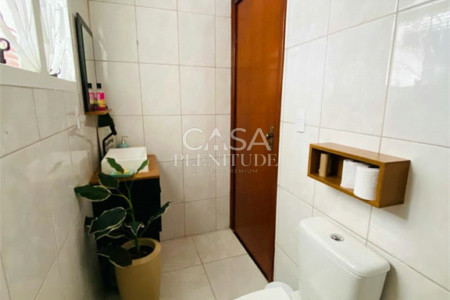 Casa à venda com 2 quartos, sendo 1 suíte, em Vila Fiori, Sorocaba, SP