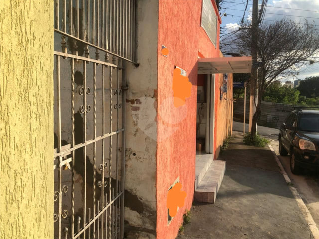 Casa Térrea à venda com 6 quartos, sendo 2 suítes,  em Vila Mazzei, São Paulo, SP
