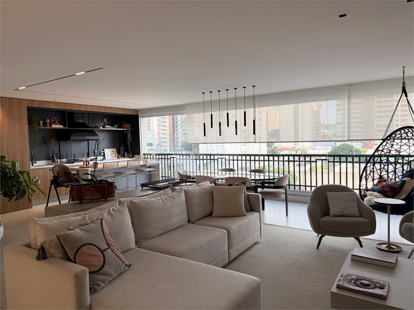 Apartamento à venda com 3 suítes em Vila Romana, São Paulo, SP