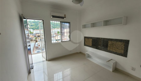 Apartamento à venda com 2 quartos, sendo 1 suíte,  em Vila Isabel, Rio de Janeiro, RJ
