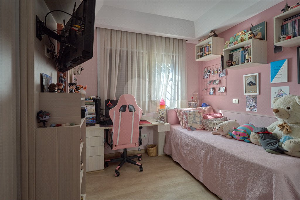 Casa Térrea à venda com 3 suítes em Granja Julieta, São Paulo, SP
