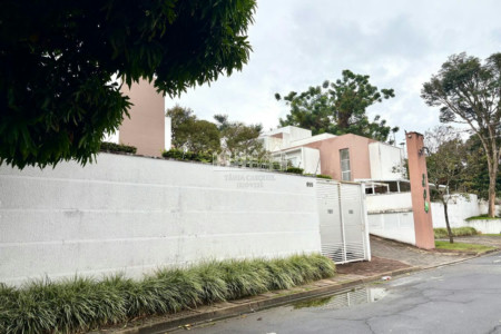 Sobrado à venda com 3 quartos, sendo 1 suíte, em Jardim Paulista, Atibaia, SP