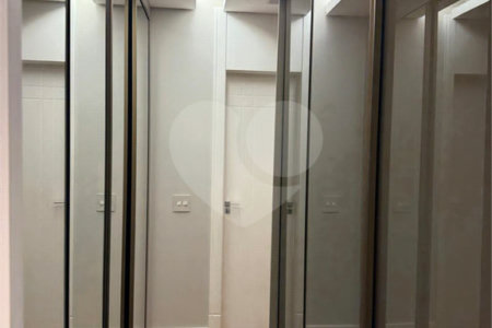 Apartamento à venda com 3 quartos, sendo 1 suíte,  em Jardim Leonor Mendes de Barros, São Paulo, SP