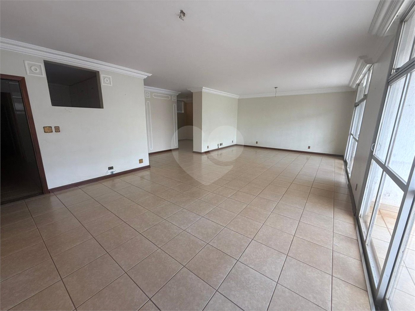 Apartamento à venda com 3 quartos, sendo 1 suíte, no Centro, Ribeirão Preto, SP
