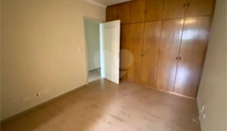 Sobrado à venda ou para alugar com 4 quartos, sendo 2 suítes,  em Santana, São Paulo, SP