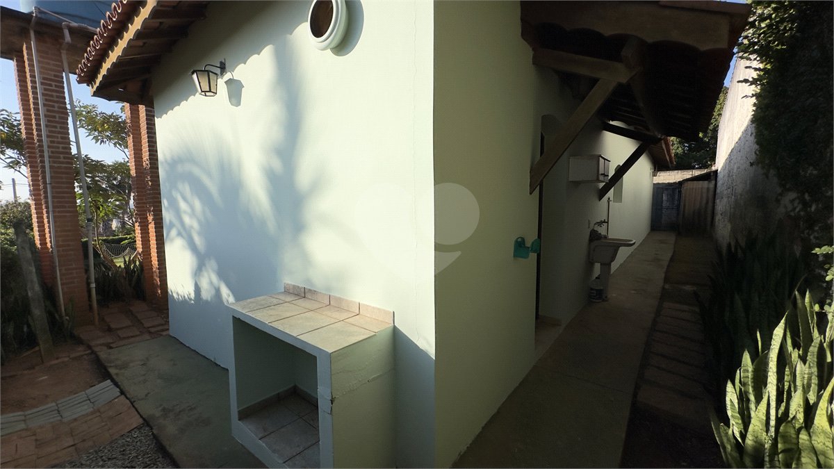 Casa à venda ou para alugar com 2 quartos, sendo 1 suíte, no condomínio Acmti - Colinas do Mosteiro, Terras de Itaici e Recanto dos Pássaros, Indaiatuba - SP
