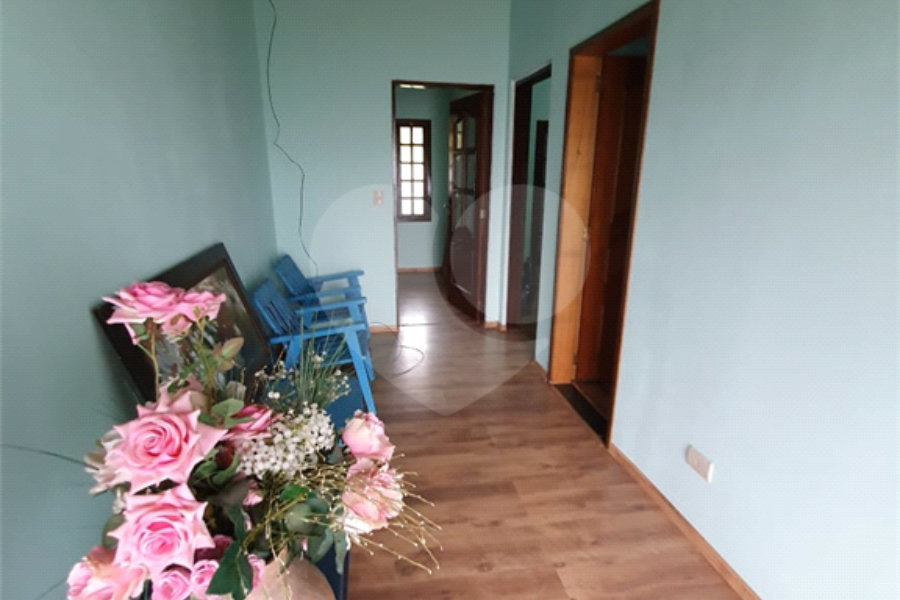 Casa à venda com 3 quartos, sendo 2 suítes, no condomínio Residencial Jardim Lago da Cantareira, Mairiporã - SP