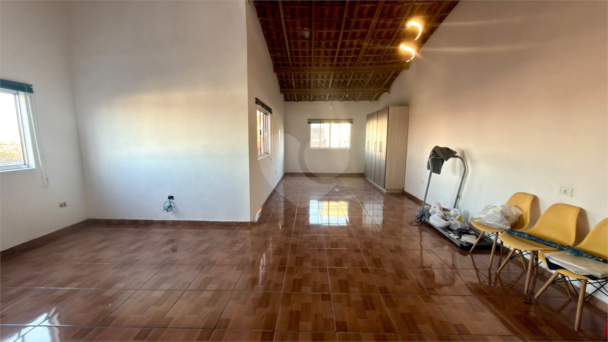 Sobrado à venda com 4 quartos, sendo 1 suíte, em Jardim Wanel Ville V, Sorocaba, SP