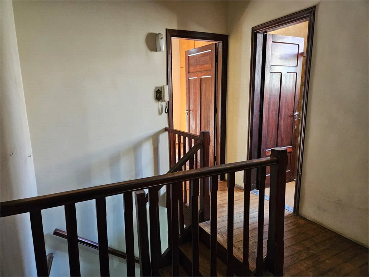 Casa à venda com 3 quartos, sendo 1 suíte, em Água Branca, São Paulo, SP
