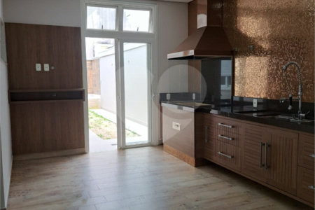 Casa à venda com 3 suítes no condomínio Residencial Terra Nobre, Indaiatuba - SP
