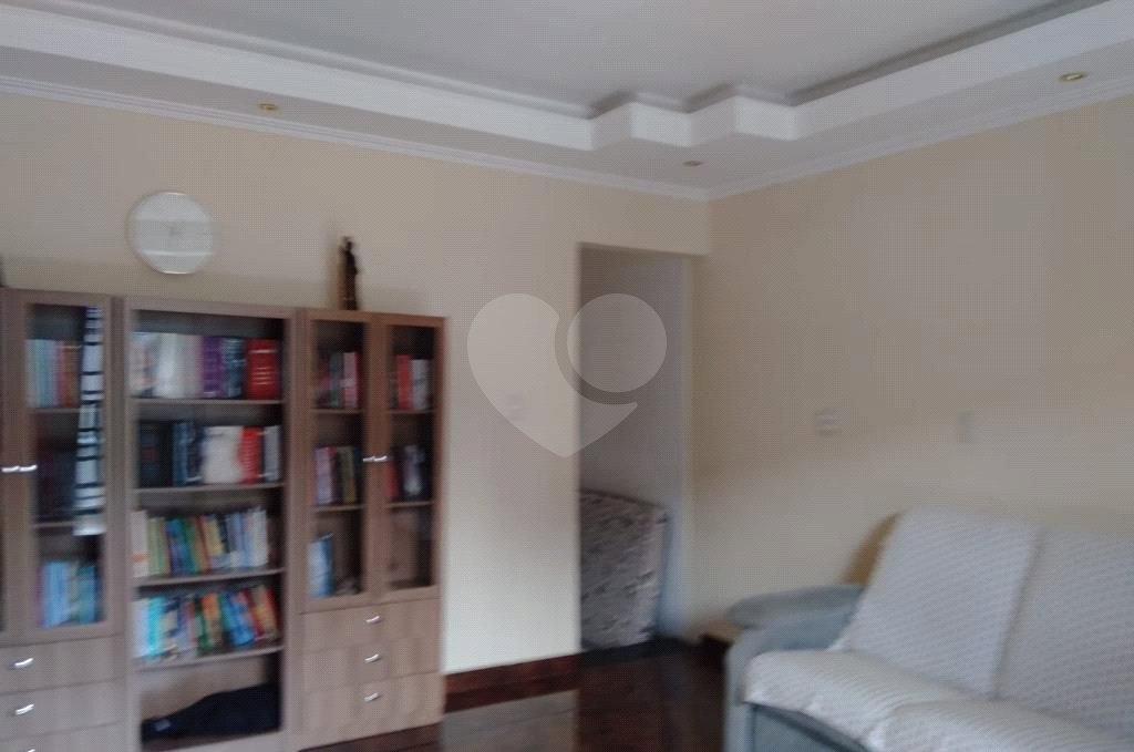 Casa à venda com 4 quartos, sendo 2 suítes, em Jardim Vila Galvão, Guarulhos, SP