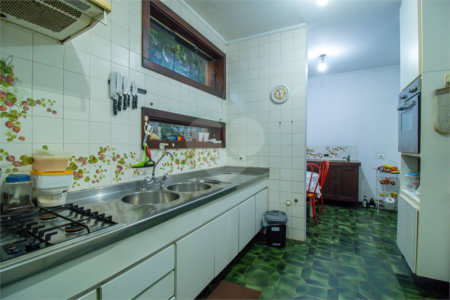 Casa à venda com 4 quartos, sendo 2 suítes, em Chácara Flora, São Paulo, SP
