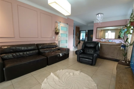 Casa à venda com 4 quartos, sendo 1 suíte, no condomínio Jardim Reserva Bom Viver de Indaiatuba, Indaiatuba - SP
