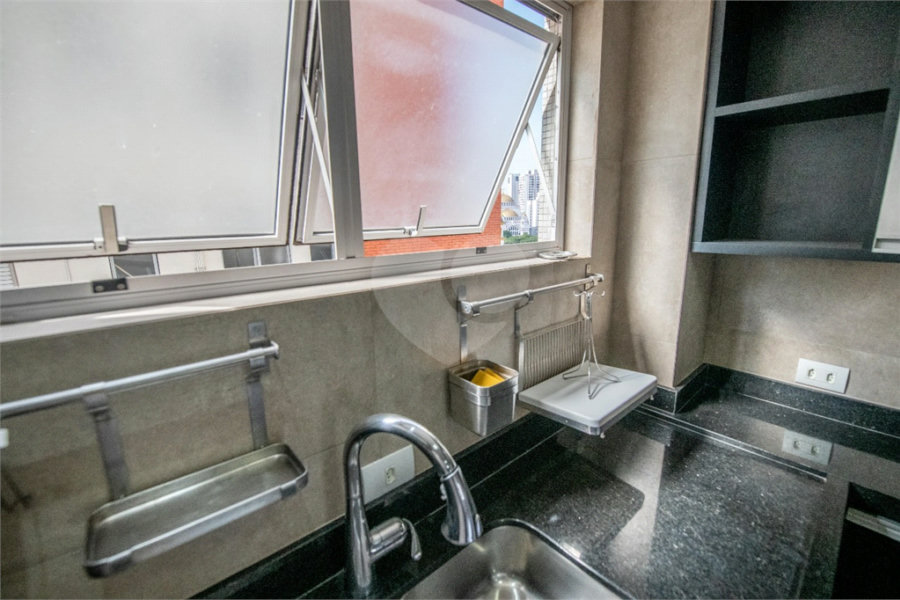 Apartamento à venda com 3 quartos, sendo 1 suíte, em Paraíso, São Paulo, SP