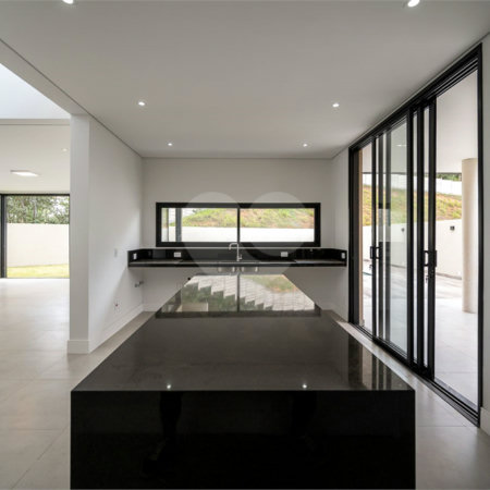 Casa à venda ou para alugar com 4 suítes no condomínio Residencial Arboretum, Vinhedo - SP