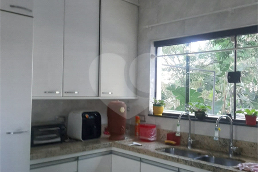 Sobrado à venda com 4 suítes em Tremembé, São Paulo, SP