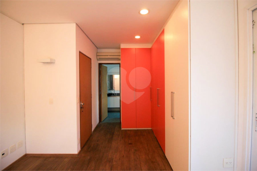 Casa à venda ou para alugar com 5 quartos, sendo 3 suítes,  em Vila Madalena, São Paulo, SP