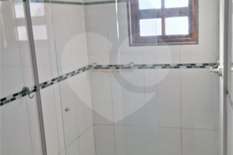 Sobrado para alugar com 4 quartos, sendo 3 suítes, em Vila Nivi, São Paulo, SP