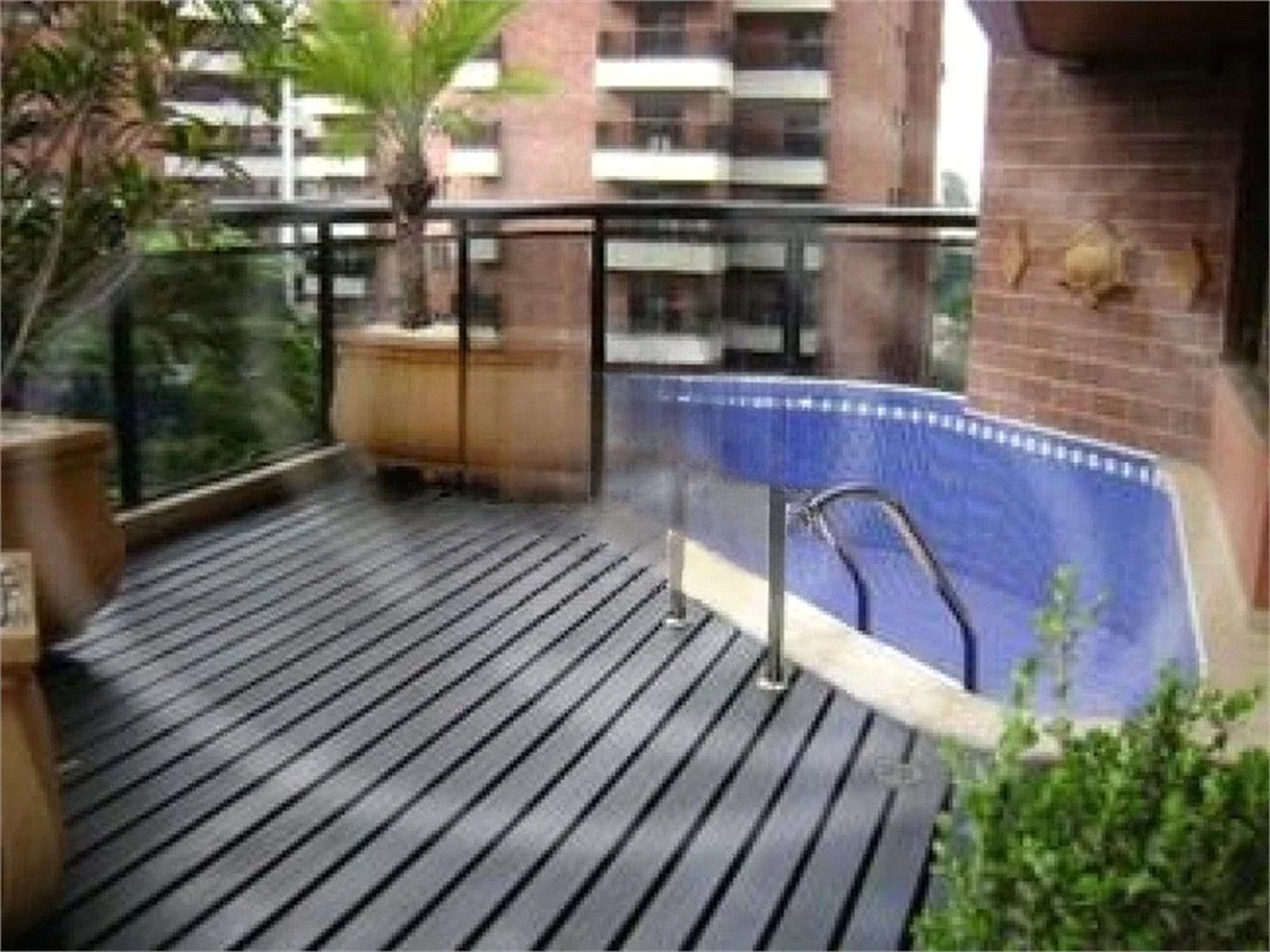 Apartamento à venda ou para alugar com 4 quartos, sendo 3 suítes,  em Jardim Vitória Régia, São Paulo, SP