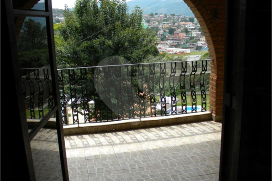 Chácara à venda com 7 quartos, sendo 1 suíte, em Capoavinha, Mairiporã, SP