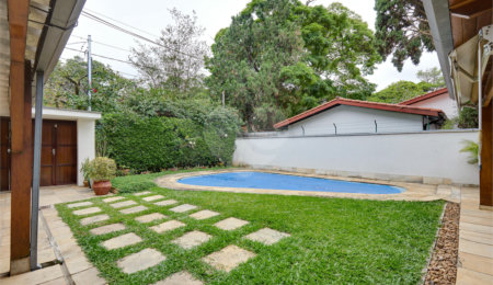 Sobrado à venda com 4 quartos, sendo 1 suíte,  em Granja Julieta, São Paulo, SP