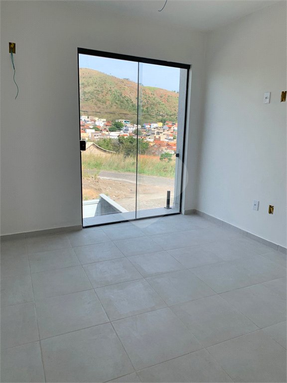 Casa à venda com 2 quartos no condomínio Residencial Mirella, Rio de Janeiro - RJ