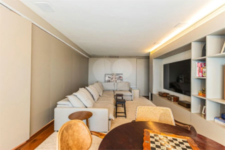 Apartamento à venda com 3 suítes em Vila Suzana, São Paulo, SP