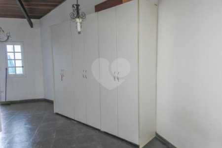 Casa Térrea à venda com 4 quartos, sendo 2 suítes, em Jardim das Bandeiras, São Paulo, SP