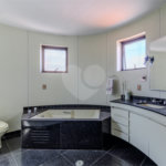Apartamento à venda com 3 suítes em Moema, São Paulo, SP