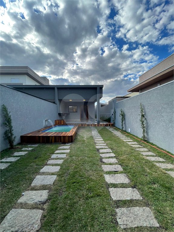 Casa à venda com 3 suítes em Jardim Ipê, Atibaia, SP