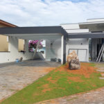 Casa à venda ou para alugar com 5 quartos, sendo 3 suítes, no condomínio Figueira Garden, Atibaia - SP