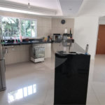 Casa à venda com 4 quartos, sendo 2 suítes,  no condomínio Sausalito, Mairiporã - SP
