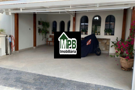 Sobrado à venda com 3 quartos, sendo 1 suíte, em Vila Carvalho, Sorocaba, SP