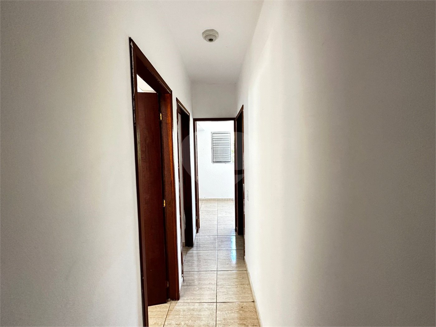 Apartamento para alugar com 3 quartos em Vila Monte Belo, Itaquaquecetuba, SP