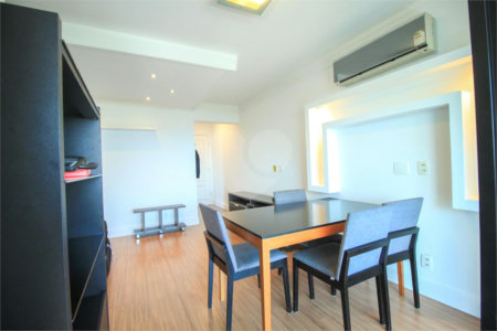 Apartamento à venda com 3 quartos, sendo 1 suíte,  em Mooca, São Paulo, SP