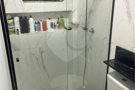 Casa à venda com 3 quartos, sendo 1 suíte, no condomínio Residencial Via Veneto, São Paulo - SP
