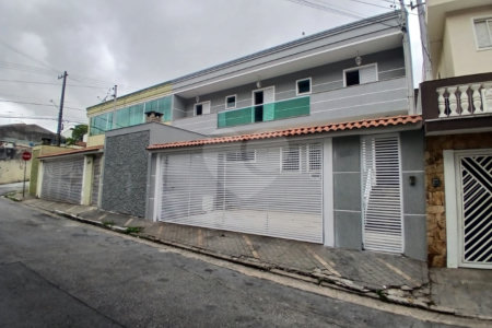 Sobrado à venda com 3 suítes em Vila Medeiros, São Paulo, SP