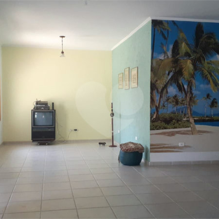 Casa à venda com 3 quartos, sendo 1 suíte, no condomínio Zuleika Jabour, Salto - SP