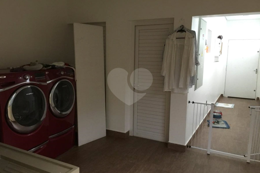 Casa à venda ou para alugar com 4 suítes no condomínio Suíça da Cantareira, Mairiporã - SP