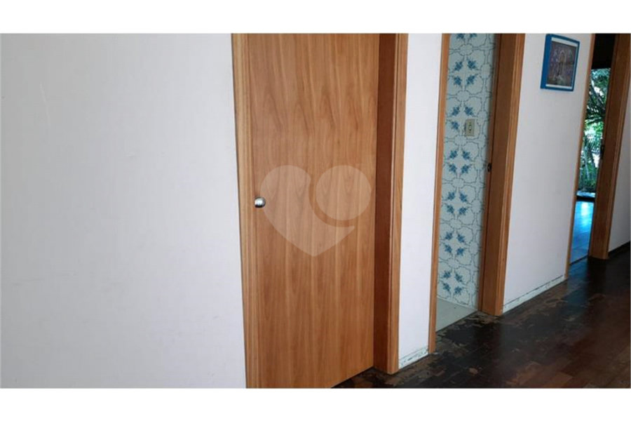 Casa à venda ou para alugar com 5 quartos, sendo 1 suíte, em Vila Romero, São Paulo, SP