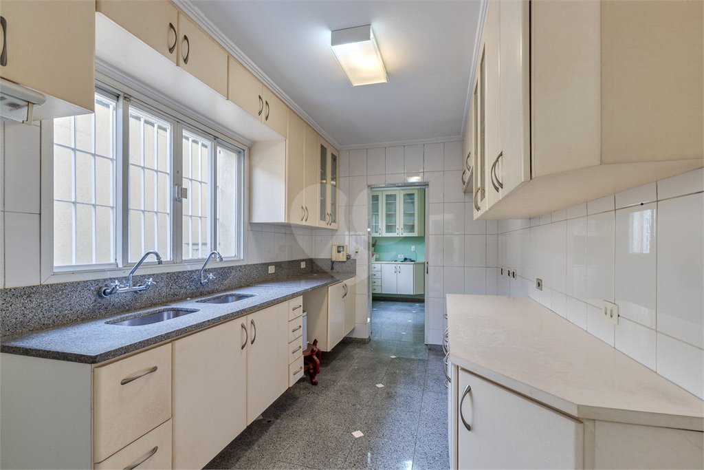 Casa à venda com 4 quartos, sendo 2 suítes, em Jardim Luzitânia, São Paulo, SP