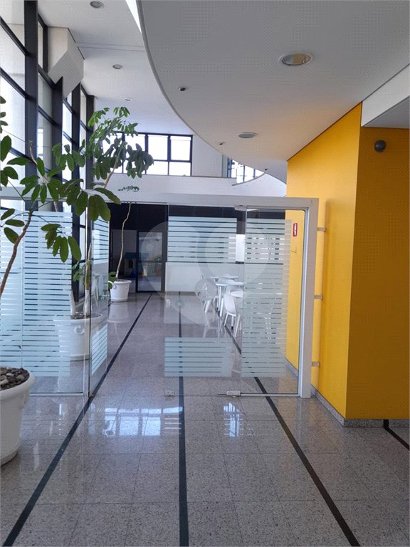 Apartamento à venda com 3 quartos, sendo 1 suíte,  no Centro, Mogi das Cruzes, SP